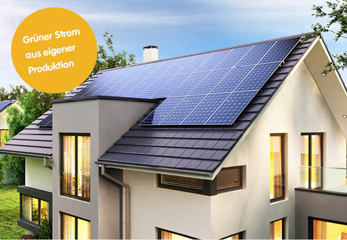 Modernes Haus mit Photovoltaikanlage